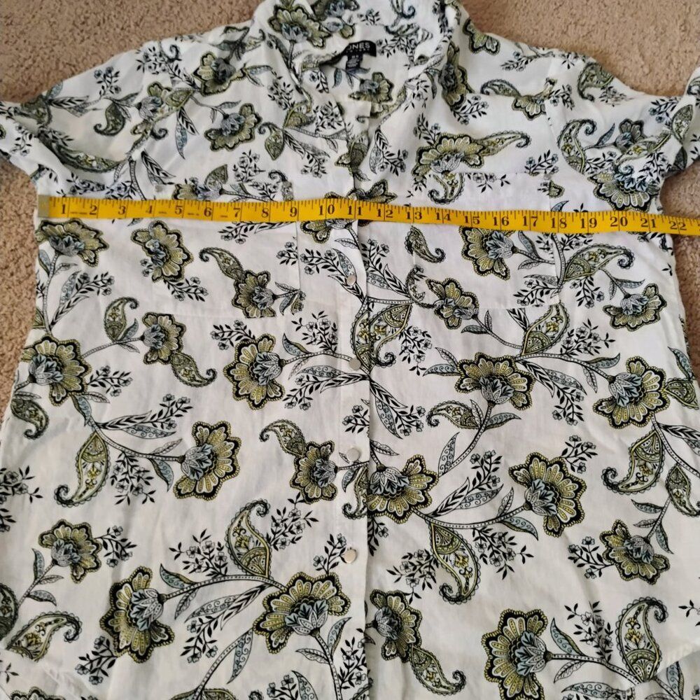 Jones New York Floral Button-Up Blouse, Medium - Picture 5 of 8